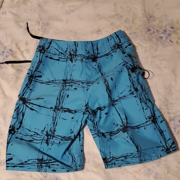 LIKE NEW Volcom Swim Trunks - Picture 4 of 4